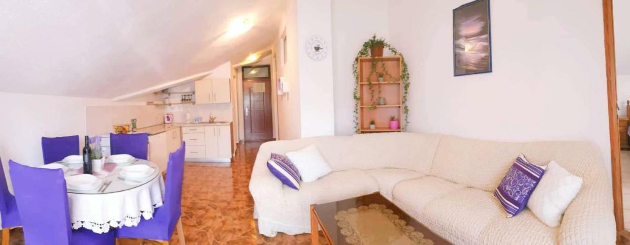 Apartments Nevistic Tribalj  ภายนอก รูปภาพ