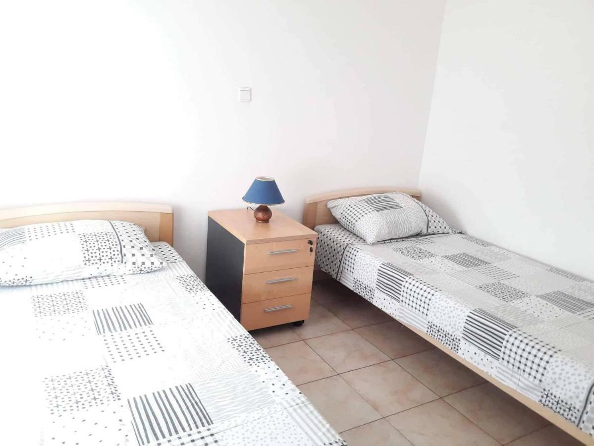 Apartments Nevistic Tribalj  ภายนอก รูปภาพ